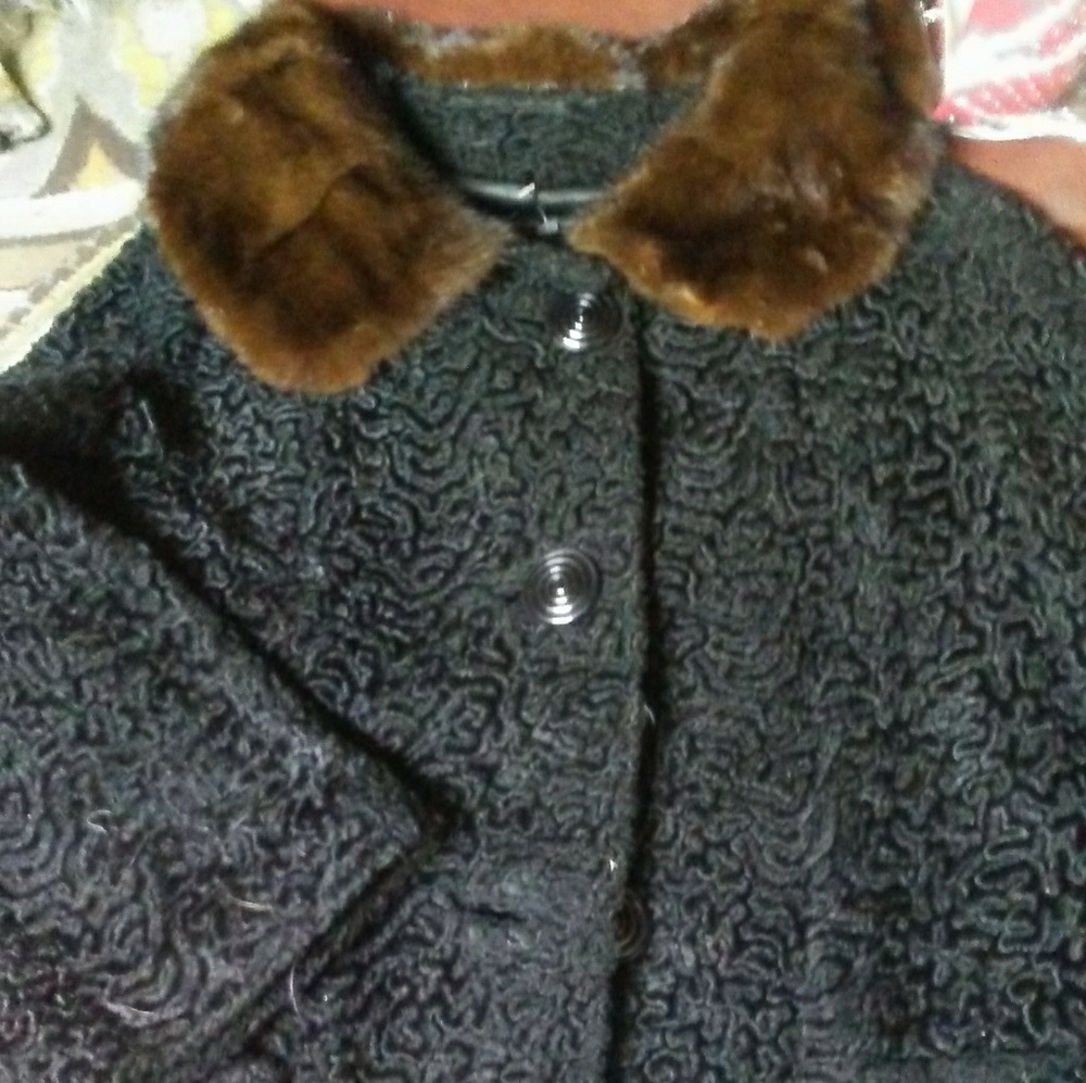Black lamb wool jacket with mink collar